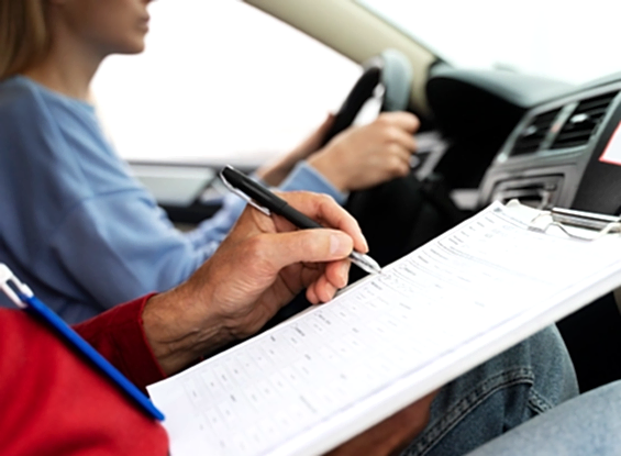 Ehliyet Almak Ne Kadar Sürer? görseli